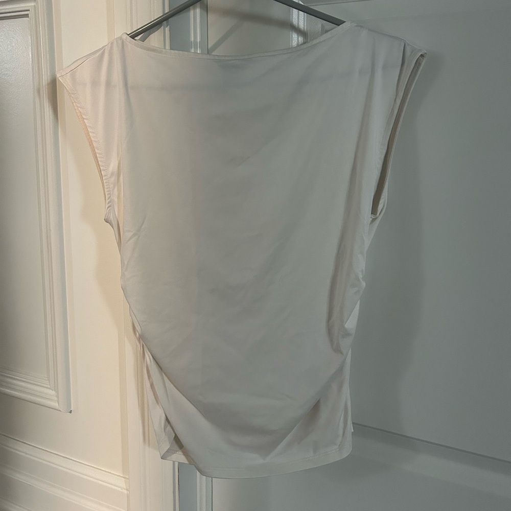 H&M Cream Sleeveless Women's Top